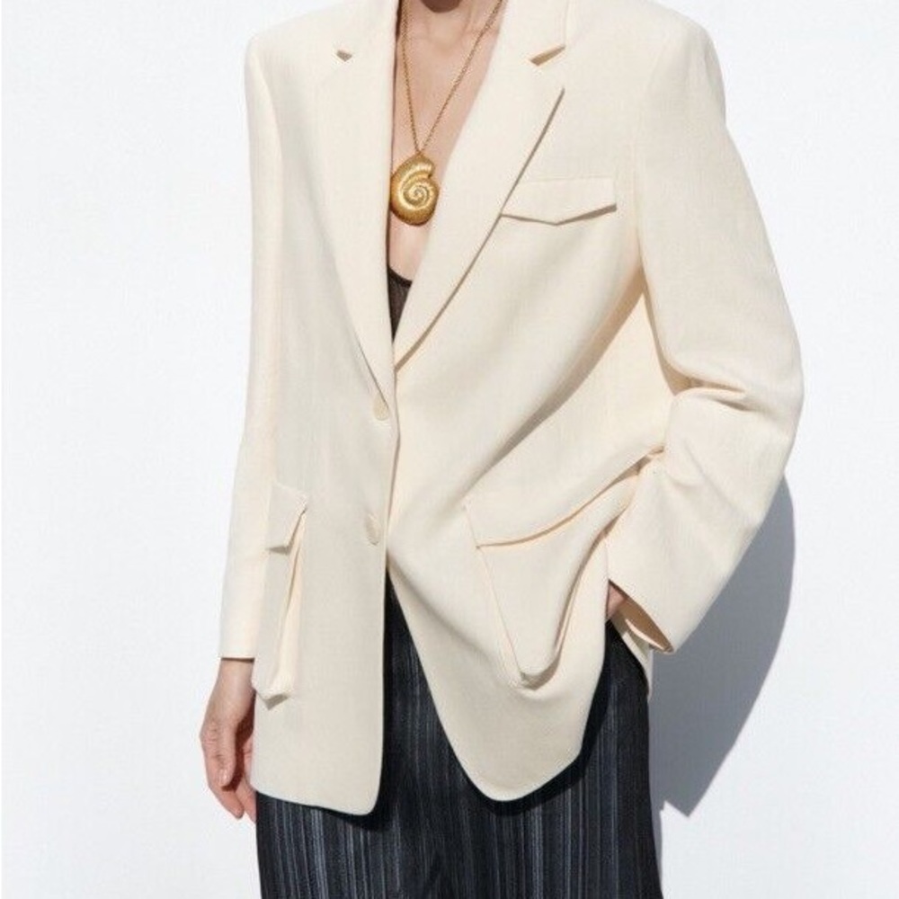 Zara blazer blogger fav size small